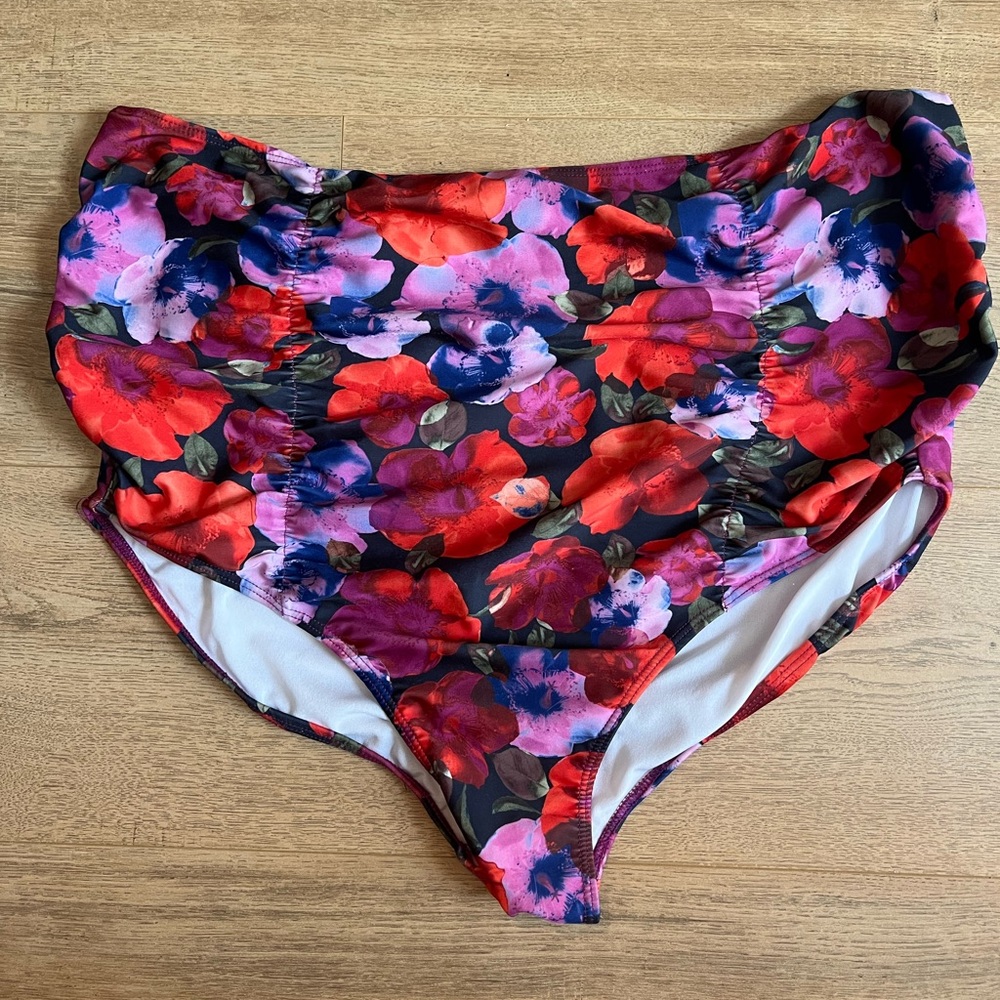 XL Kortni Jeane Bottoms